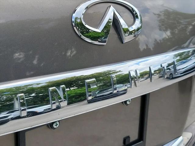 2014 INFINITI QX80 Standard