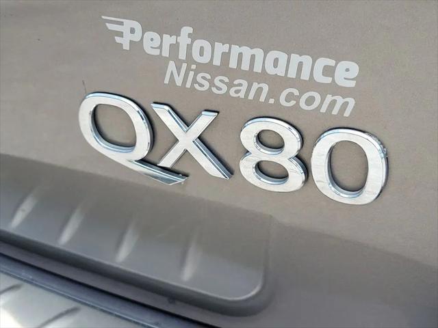 2014 INFINITI QX80 Standard