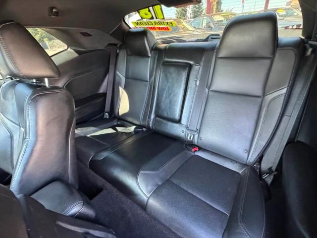 2018 Dodge Challenger SXT Plus