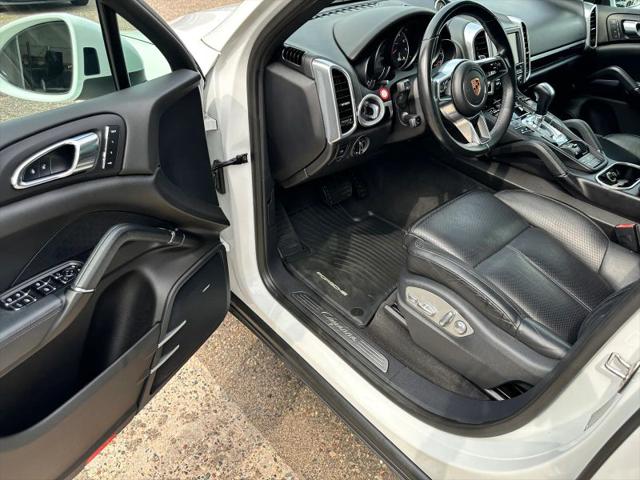 2016 Porsche Cayenne Base