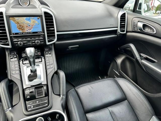 2016 Porsche Cayenne Base