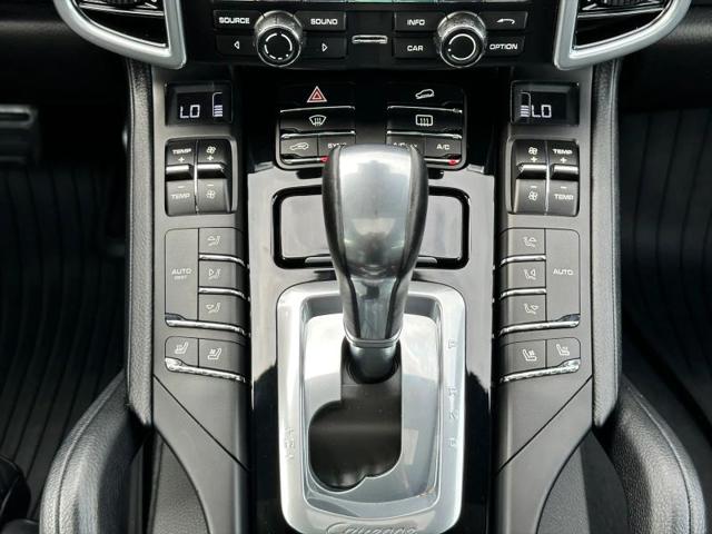 2016 Porsche Cayenne Base