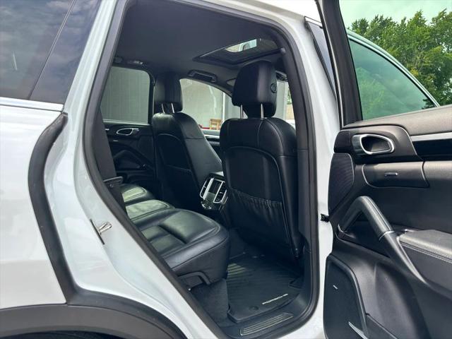 2016 Porsche Cayenne Base