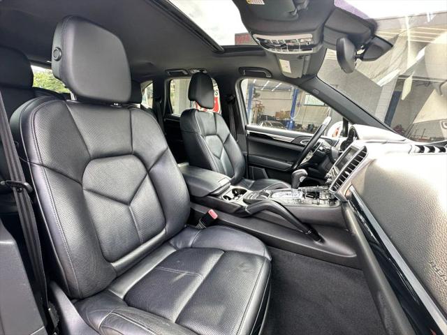 2016 Porsche Cayenne Base