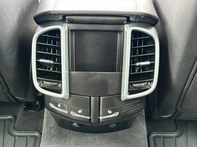 2016 Porsche Cayenne Base