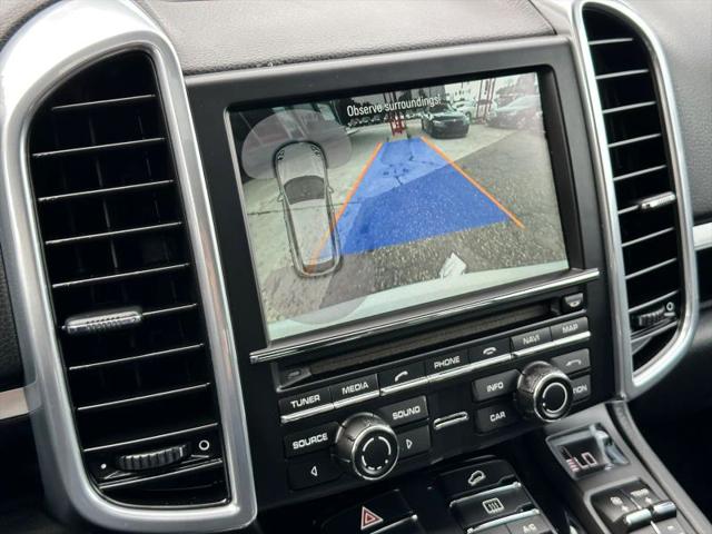 2016 Porsche Cayenne Base