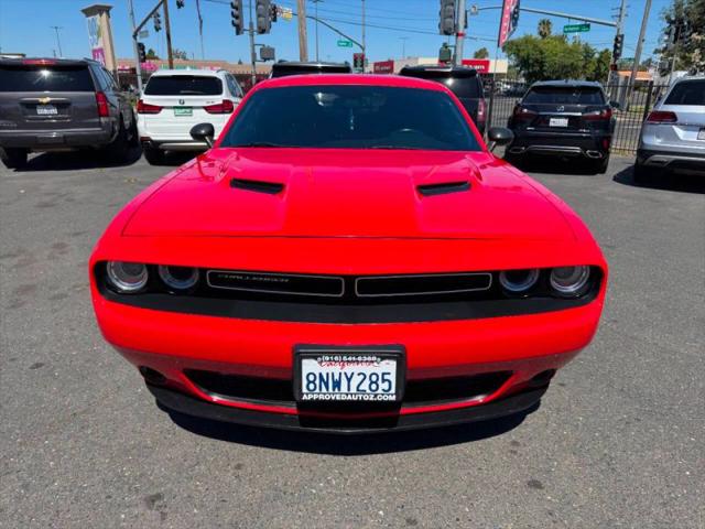 2015 Dodge Challenger SXT