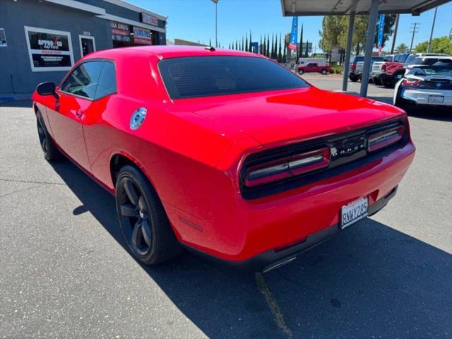 2015 Dodge Challenger SXT