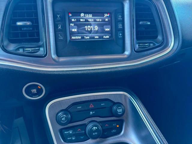 2015 Dodge Challenger SXT