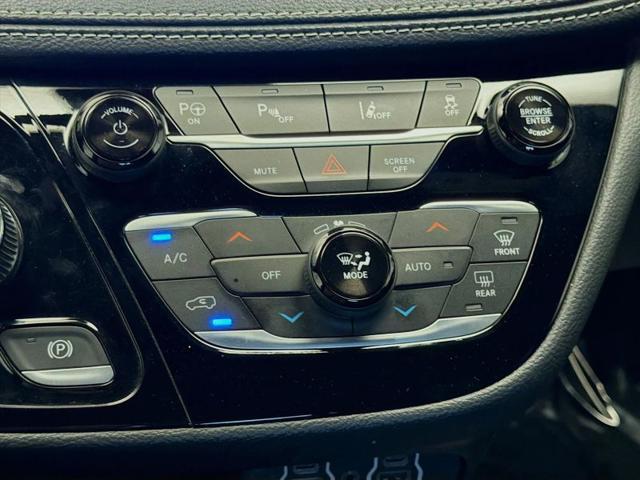 2024 Chrysler Pacifica Hybrid S Appearance Pkg