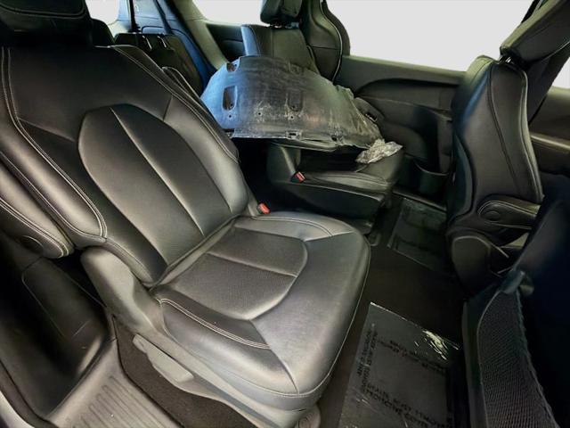 2024 Chrysler Pacifica Hybrid S Appearance Pkg