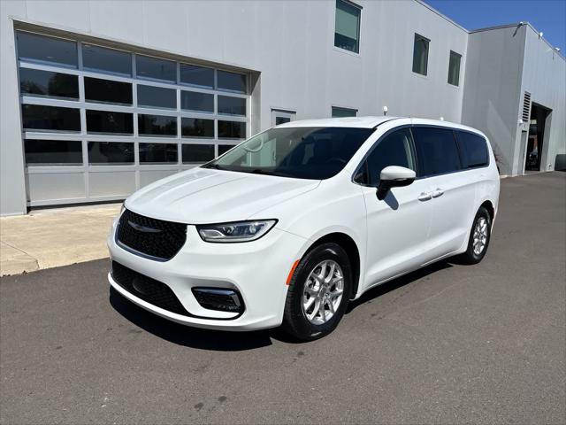 2023 Chrysler Pacifica Touring L for sale in Eugene, OR