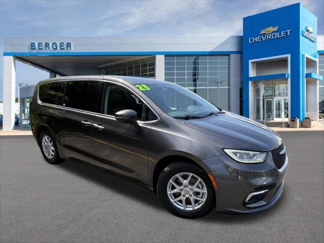 2023 Chrysler Pacifica Touring L for sale in Grand Rapids, MI