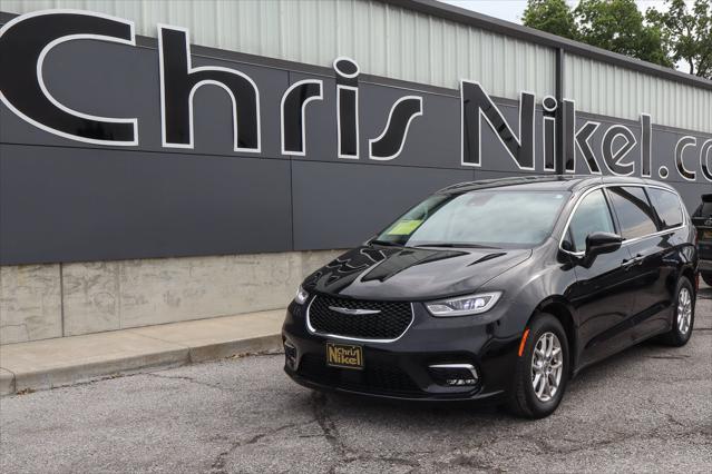 2023 Chrysler Pacifica Touring L for sale in Broken Arrow, OK