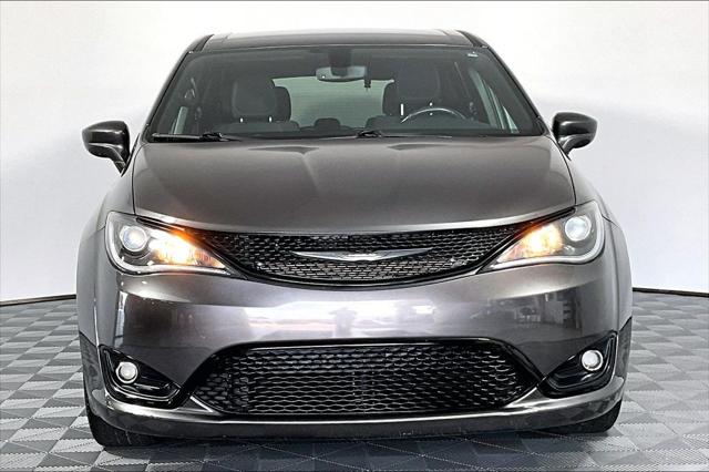 Used 2020 Chrysler Pacifica Touring For Sale in Olive Branch, MS