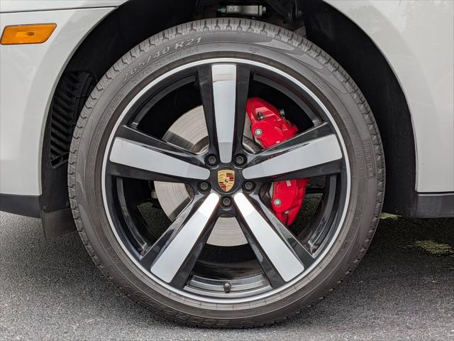 2025 Porsche Macan S