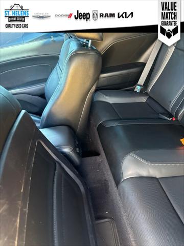 2017 Dodge Challenger SXT Plus