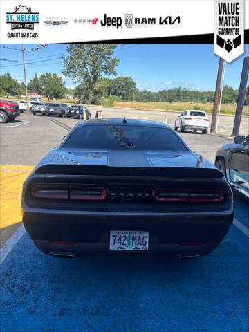 2017 Dodge Challenger SXT Plus