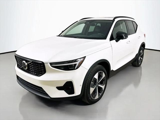 2026 Volvo XC40 Plus, B5 AWD Gas (mild hybrid), Dark for sale in Dublin, OH