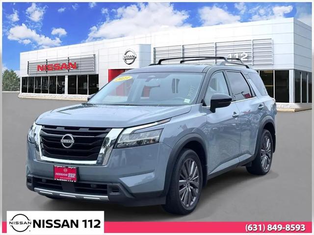 2023 Nissan Pathfinder SL 4WD for sale in PATCHOGUE, NY