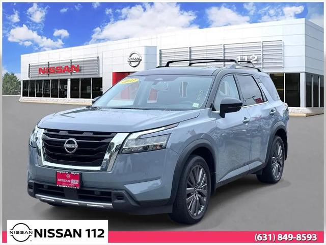 2023 Nissan Pathfinder SL 4WD for sale in PATCHOGUE, NY