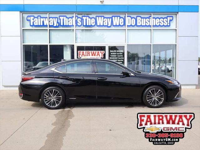 2022 Lexus ES 300h Base for sale in Calcutta, OH