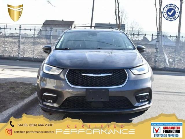 2025 Chrysler Pacifica Select for sale in Valley Stream, NY