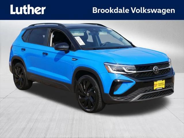 2024 Volkswagen Taos 1.5T SE Black for sale in Minneapolis, MN