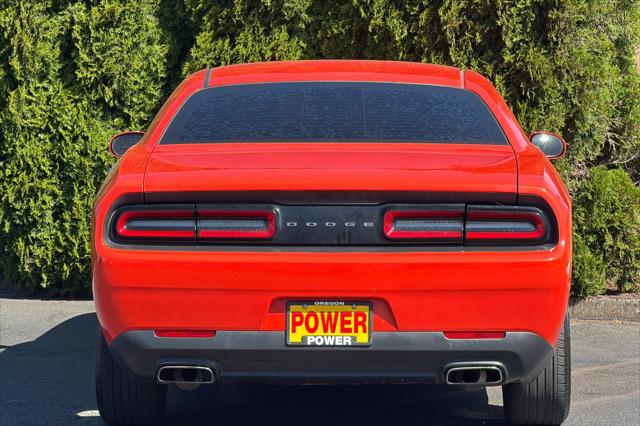 2017 Dodge Challenger SXT