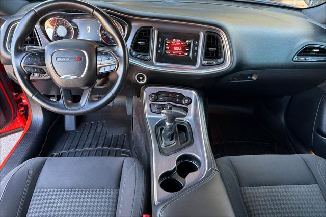 2017 Dodge Challenger SXT
