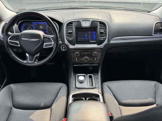 2021 Chrysler 300 Touring