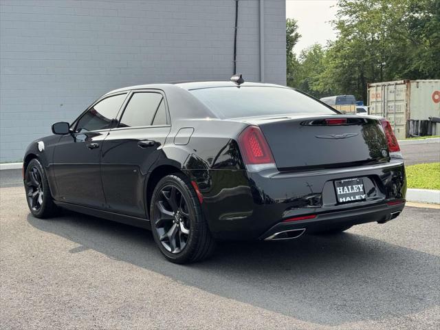 2021 Chrysler 300 Touring