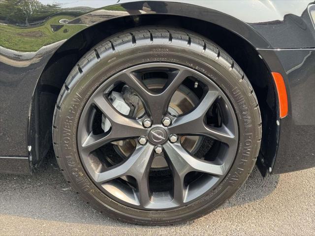 2021 Chrysler 300 Touring