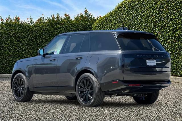 2026 Land Rover Range Rover P550e SE