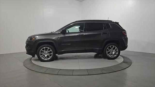 2022 Jeep Compass Latitude Lux 4x4