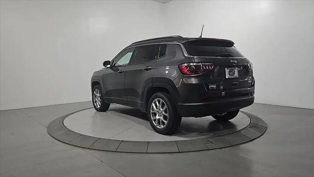 2022 Jeep Compass Latitude Lux 4x4