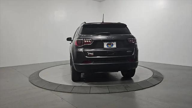 2022 Jeep Compass Latitude Lux 4x4