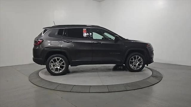 2022 Jeep Compass Latitude Lux 4x4