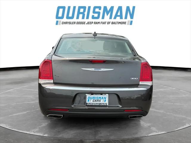 2023 Chrysler 300 Touring