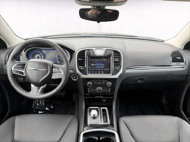 2023 Chrysler 300 Touring