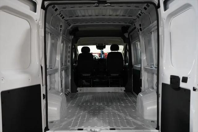 2026 Ram ProMaster Cargo Van Tradesman High Roof 136 WB w/Pass Seat