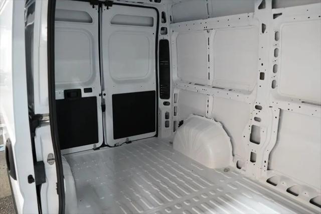 2026 Ram ProMaster Cargo Van Tradesman High Roof 136 WB w/Pass Seat