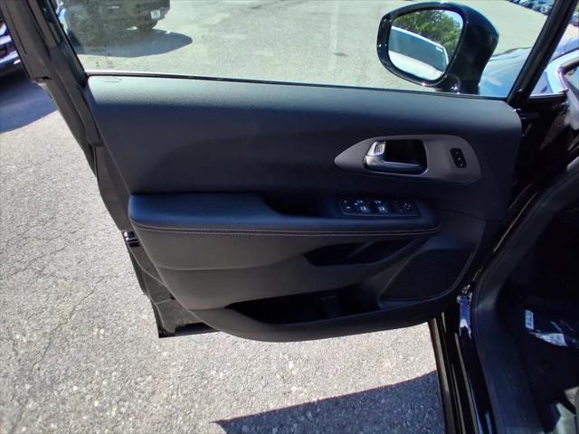 2027 Chrysler Pacifica Select AWD