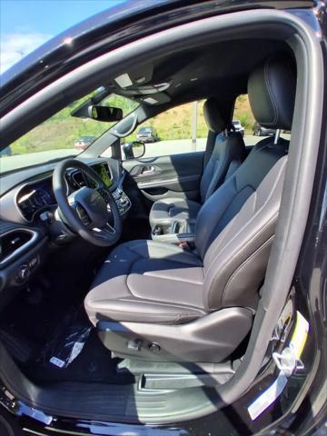 2027 Chrysler Pacifica Select AWD