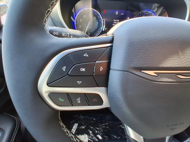 2027 Chrysler Pacifica Select AWD