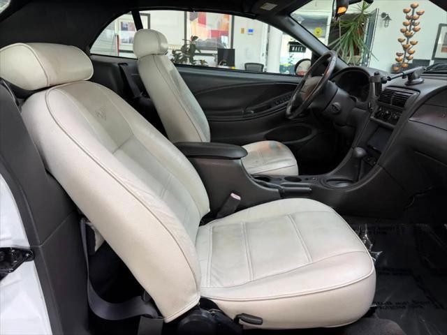 2003 Ford Mustang Premium