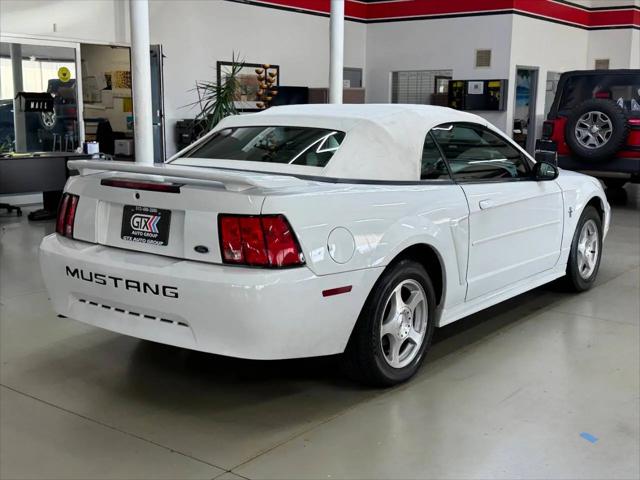 2003 Ford Mustang Premium