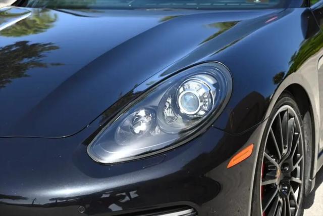 2015 Porsche Panamera GTS