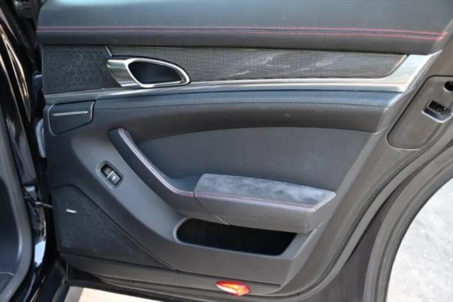 2015 Porsche Panamera GTS