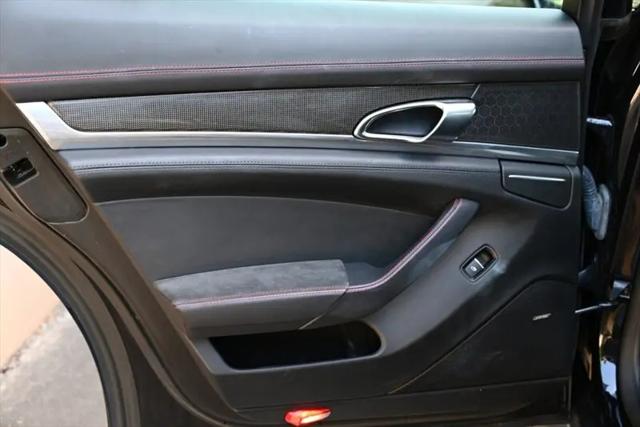 2015 Porsche Panamera GTS